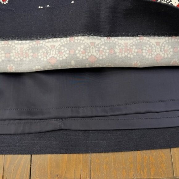 Talbots A-Line Skirt Red White Blue Paisley Stretch - Picture 4 of 5
